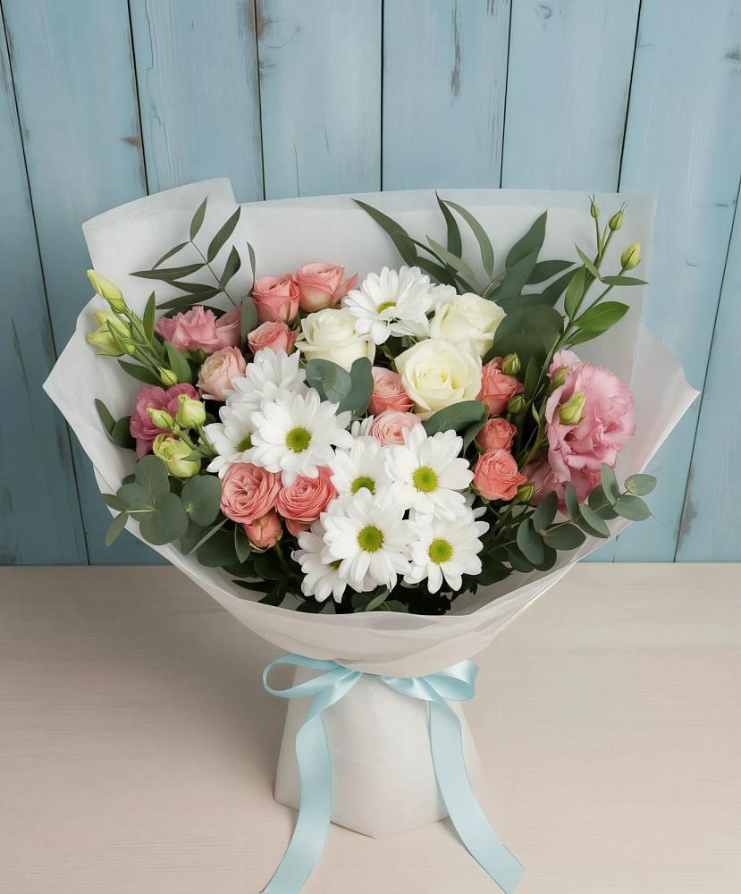 Букет цветов из: Розы, Лизиантусы и Хризантемы в Лысьве