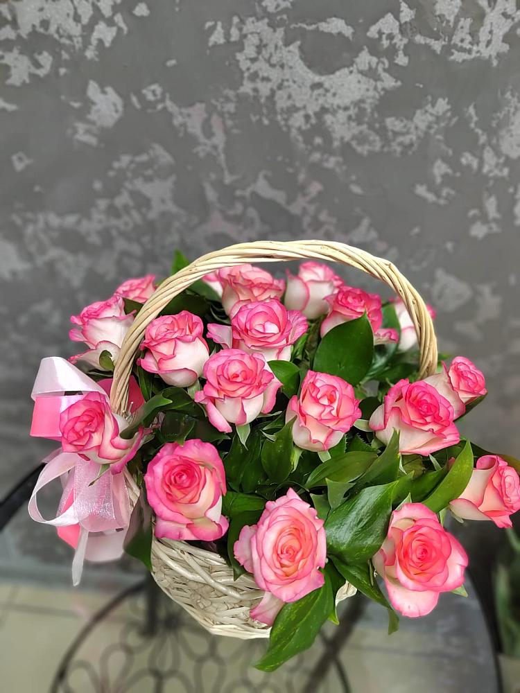 Цветочная композиция из Розы в корзине в Лысьве