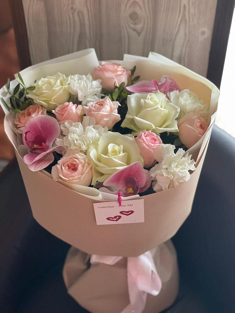 Букет цветов из: Орхидеи, Розы и Гвоздики в Лысьве