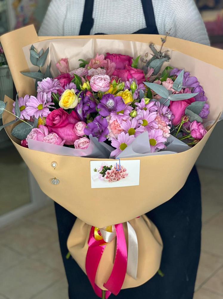 Букет цветов из: Хризантемы, Гвоздики и Альстромерии в Лысьве