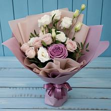 Букет цветов из:  Розы и Лизиантусы в Лысьве