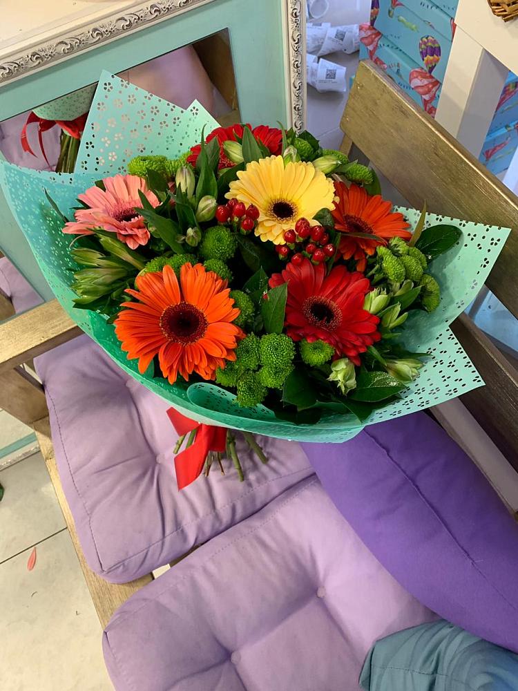 Букет цветов из: Герберы, Хризантемы и Альстромерии в Лысьве