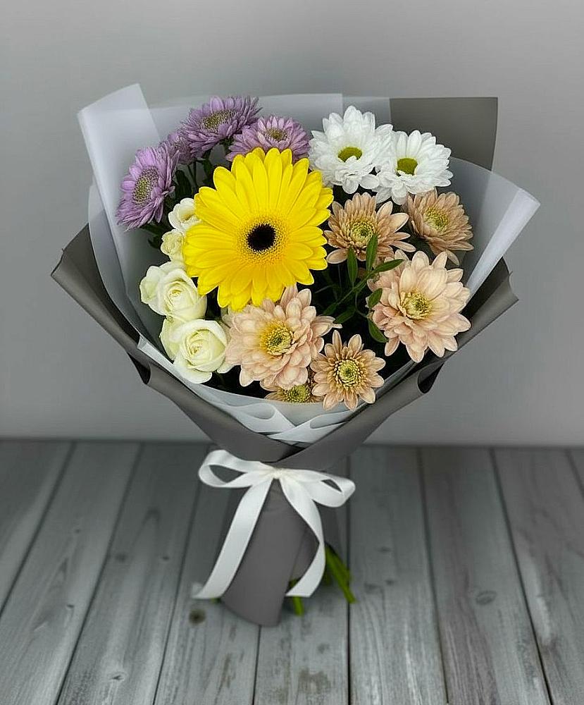 Букет цветов из: Розы, Герберы и Хризантемы в Лысьве