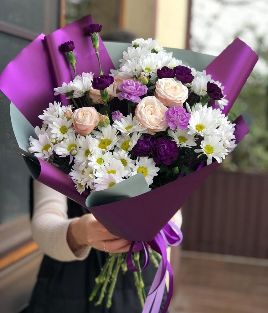 Букет цветов из: Хризантемы, Гвоздики и Розы в Лысьве