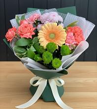 Букет цветов из:  Гвоздики, Розы, Герберы и Хризантемы #REPLACE_PRED# Лысьве