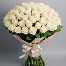 Букет 101 беля роза Белоснежка в Лысьве