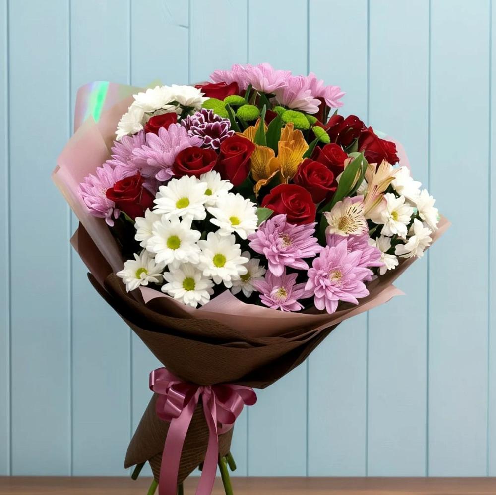 Букет цветов из: Розы, Хризантемы и Альстромерии в Лысьве