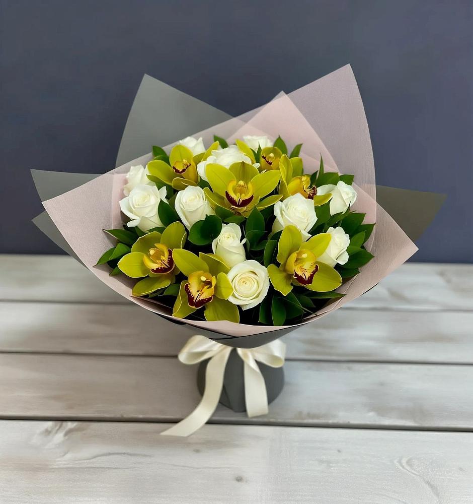 Букет цветов из: Орхидеи и Розы в Лысьве