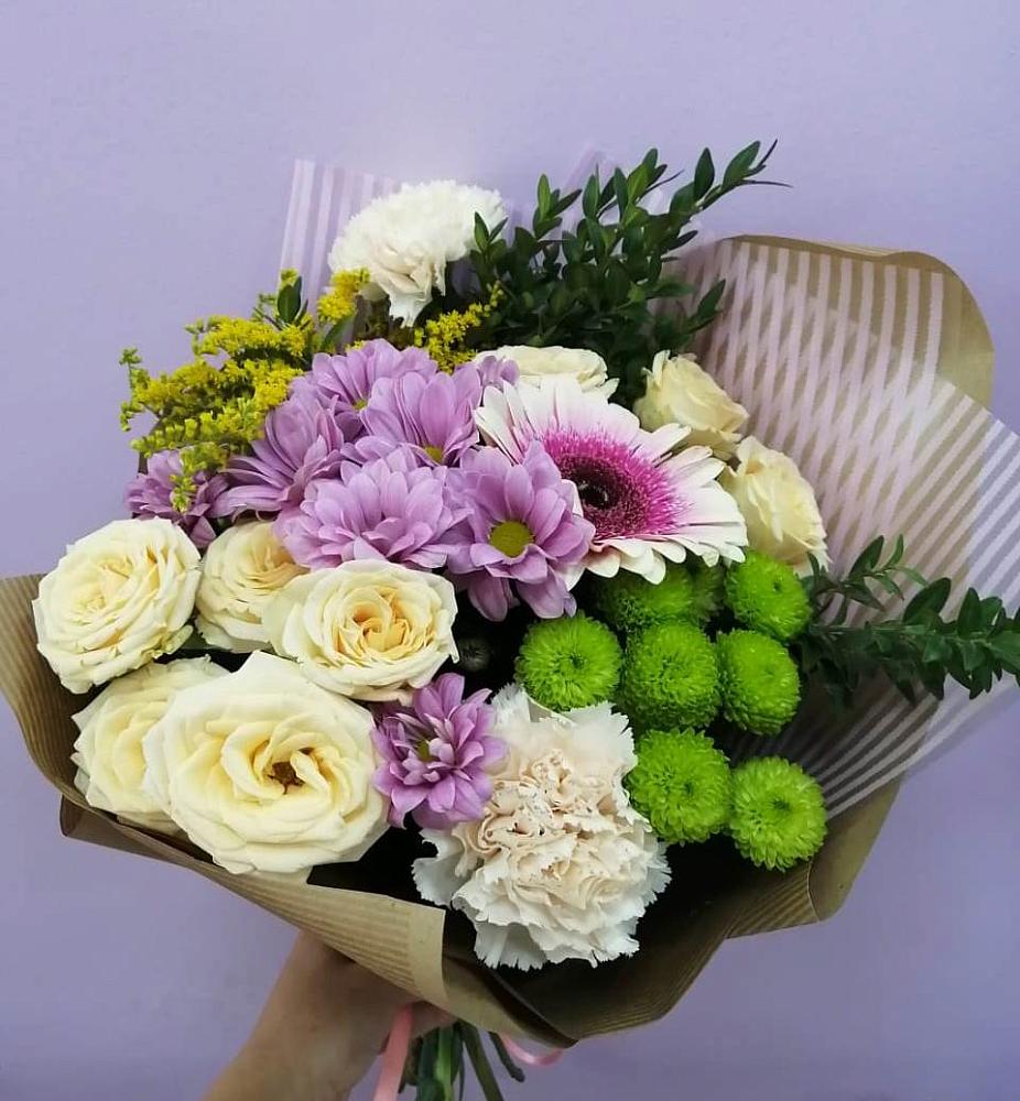 Букет цветов из: Хризантемы, Розы, Гвоздики и Герберы в Лысьве