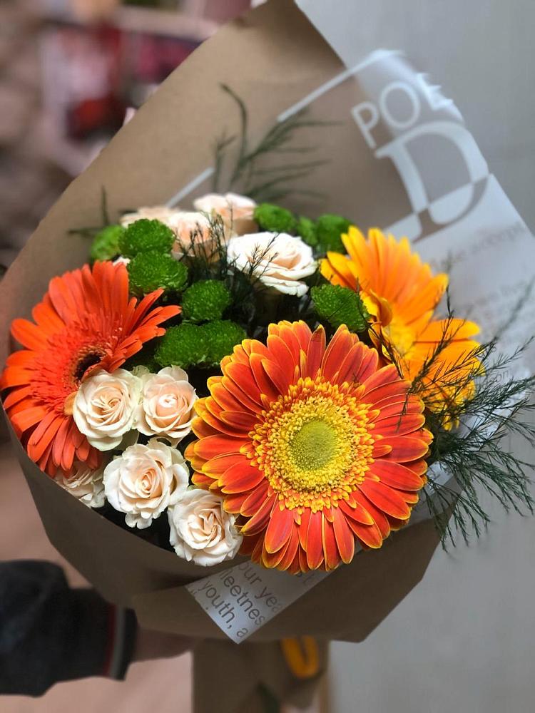 Букет цветов из: Герберы, Хризантемы и Розы в Лысьве